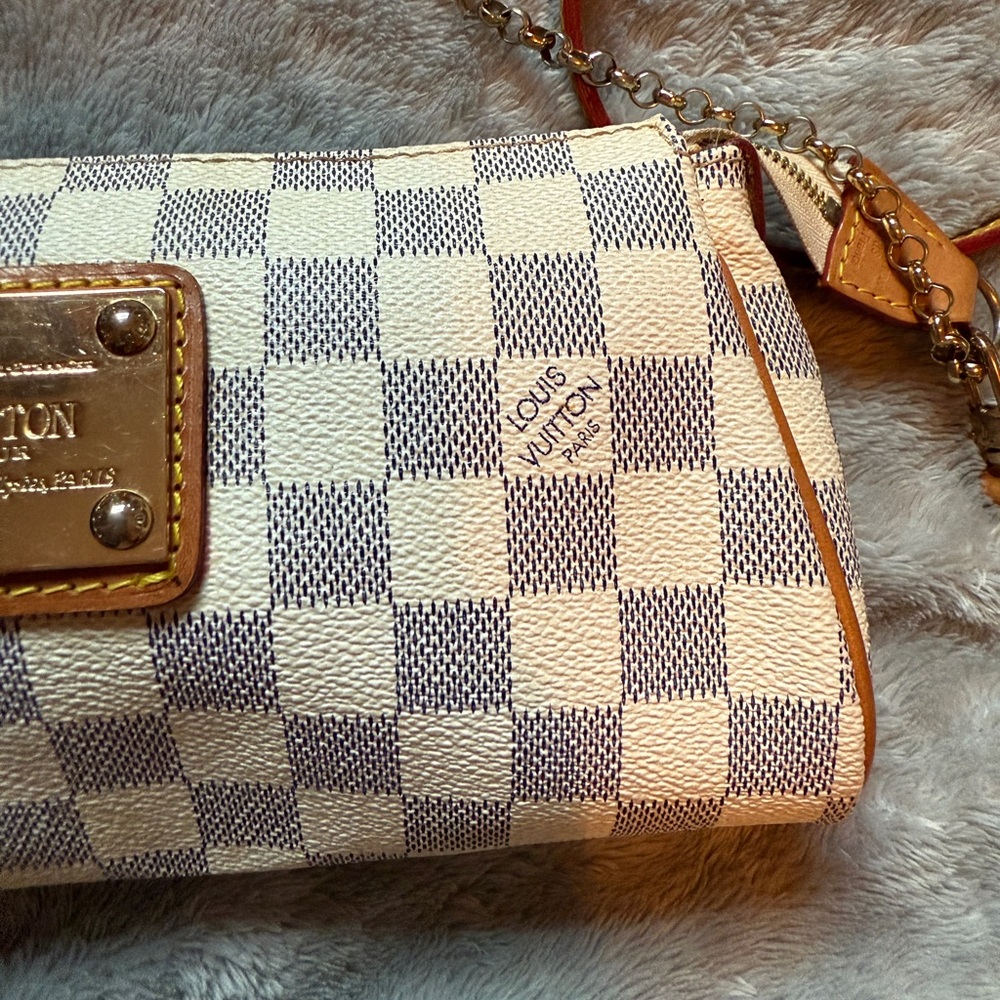 authentic Louis Vuitton Eva crossbody - Picture 3 of 15